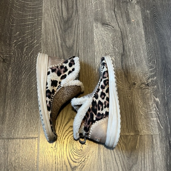 Hey Dude Ladies 9 Leopard - Picture 9 of 9